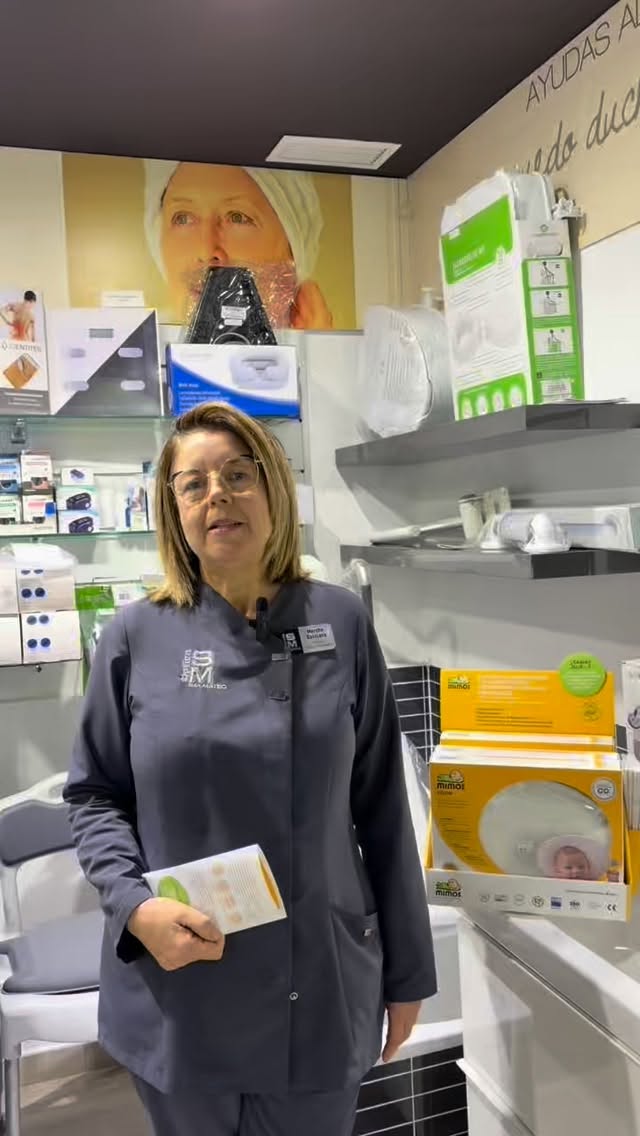 ¿Sabías que la cabecita de tu bebé es mucho más delicada de lo que imaginas? 💙👶
Durante los primeros meses, pasan muchas horas acostados… y eso puede provocar pequeñas deformidades como la plagiocefalia.
La buena noticia: sí se puede prevenir.
Los cojines están diseñados para distribuir la presión de forma uniforme, acompañar el descanso y cuidar la forma natural de su cabecita desde el primer día.
✨ Ergonómicos
✨ Suaves y seguros
✨ Ideales para los primeros meses
Porque su descanso no solo es comodidad… es desarrollo.
Cuida hoy la forma de su cabecita, mañana te lo agradecerá 💙
#MaternidadConsciente #CuidadoDelBebé #Plagiocefalia #opticasanmateo