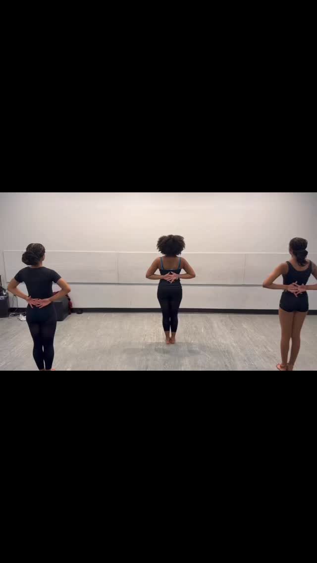 It’s the sound of the season! Sure, you may hear the same 30 seconds of a song & the teachers may be louder to be heard over the music 👀 understand - magic is being created! #mdacademyofdance #baltimoredance #marylanddance #marylanddancestudio
@_aubreebnelson_