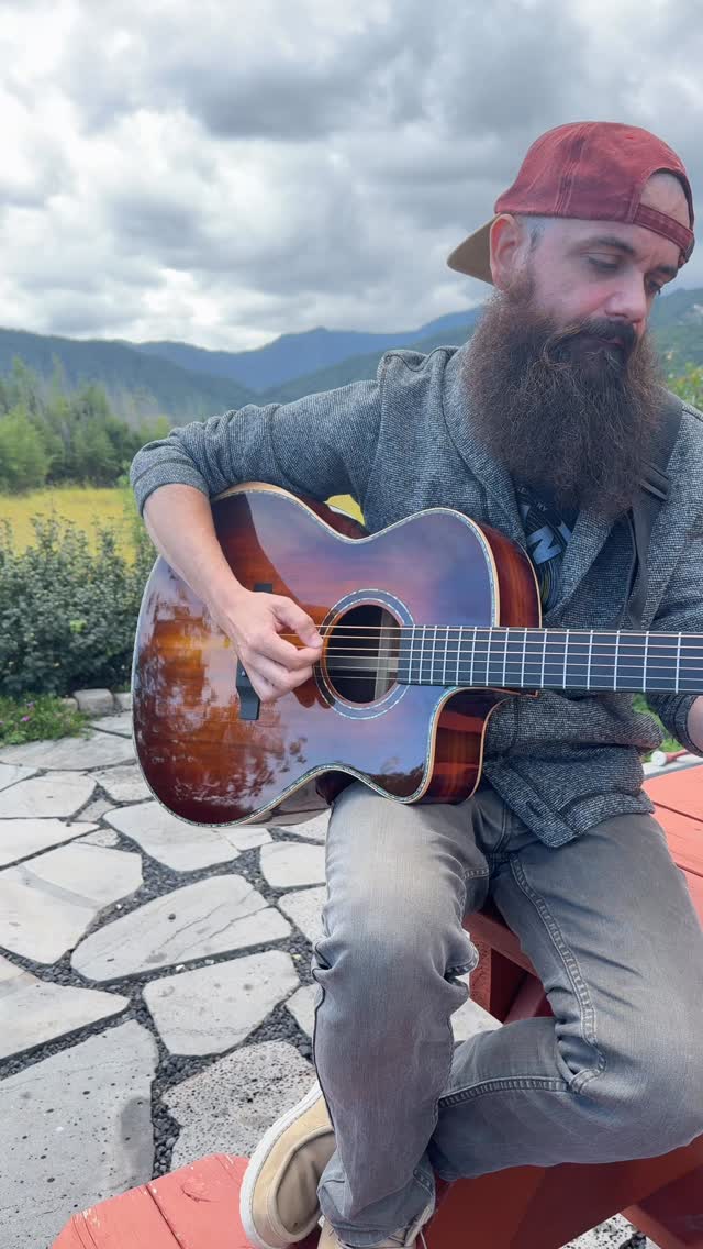 The last video I have from my trip to Korea, with the beautiful Taebaek Mountains in the background.
I realized posting a love song probably would’ve been more poignant on Valentine’s Day, but a day late and a dollar short is my life’s motto.
I think this is one of the best love songs ever written, “Your Song” by the one and only @eltonjohn
#eltonjohn #yoursong #cover #korea #lostcause