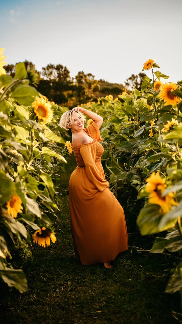 Shining brighter girl 🌻