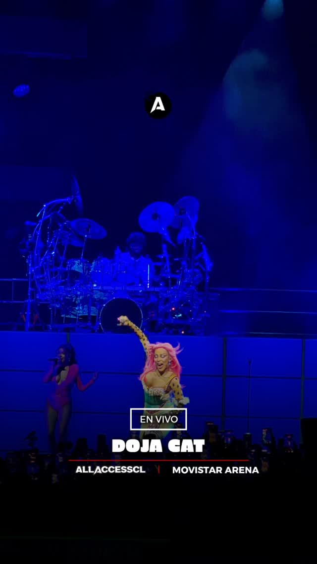 Doja Cat encendió el Movistar Arena con un show propio de alto impacto 🔥
Un espectáculo ardiente con una gran puesta en escena, donde himnos como, Woman, Juicy, Boss Bitch confirmaron su dominio escénico y su identidad entre el pop y el rap contemporáneo.
💬 ¿Qué te pareció el show? ¿Cuál fue tu momento favorito?