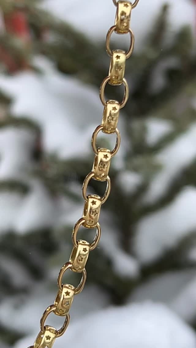 Seeing stars (the good kind, made of gold 😉) on this wet Winter morning. ✨
#jotd #handcrafted #shopsmallbiz #shoplocalmonth #shoplocalmn