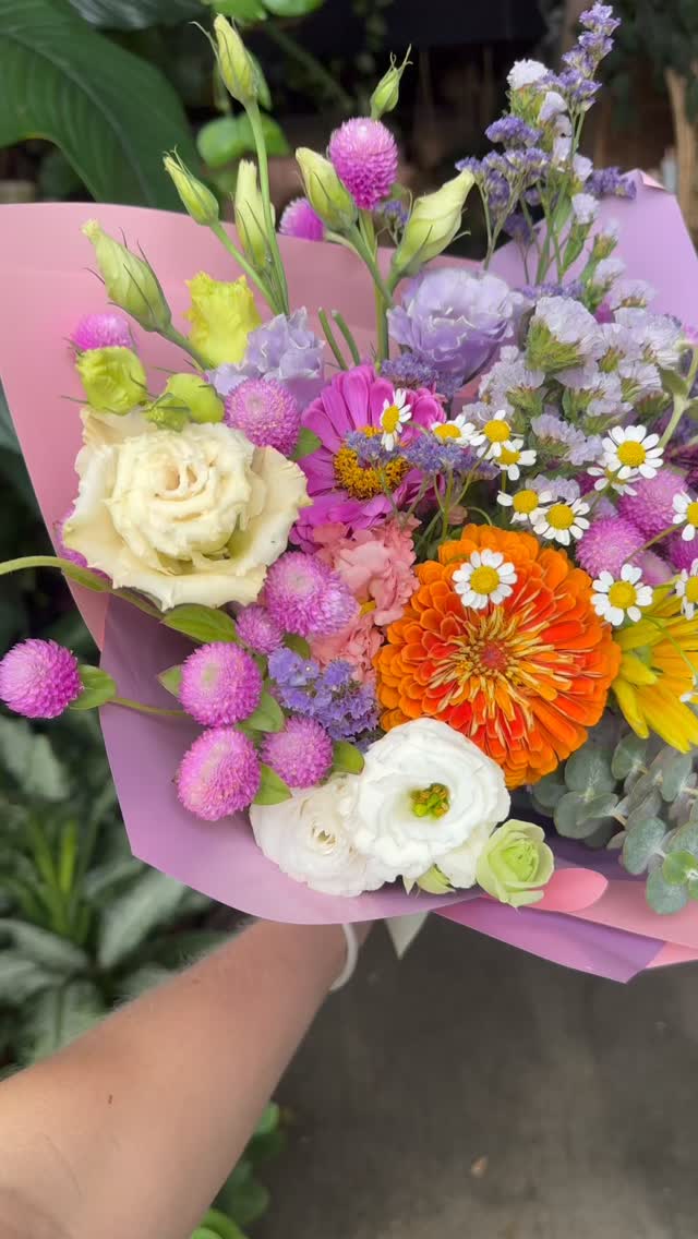 Three undebatable reasons should you buy flowers:
Main Character Energy
There is nothing that makes you feel more cinematic than walking down the street holding a bouquet. So mysterious. So romantic.
They Signal You Have Your Life Together
No one questions a person holding flowers. You could have cried in your car 12 minutes earlier. Doesn’t matter. You are now someone who “has plans.” Possibly dinner. Possibly romance. Possibly standards.
They’re Publicly Visible Affection
Jewellery is subtle. Text messages are invisible. Flowers? Highly visible. Carry them down the street and strangers will quietly assume you are wildly in love or wildly desirable. You don’t need to confirm or deny.