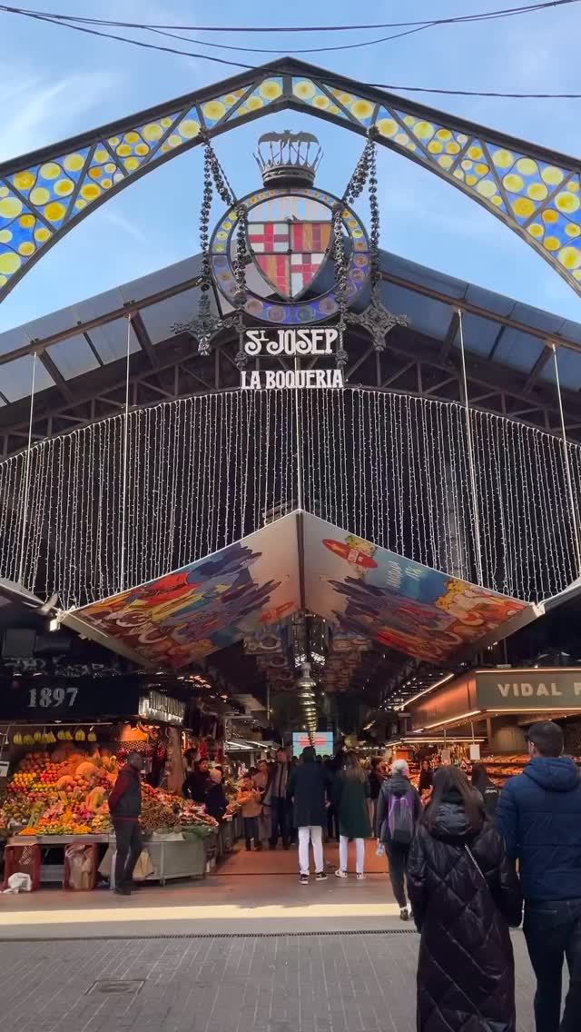 La Boqueria can feel overwhelming,but it doesn’t have to.
Early mornings.
Short visits.
Then move on.
Popular places work when you plan them right.
Save this for Barcelona 🇪🇸
Follow @vbtravelevents for smart Europe planning.
#barcelonatravel #laboqueria #slowtravelspain #spainitinerary #mediterraneantravel
