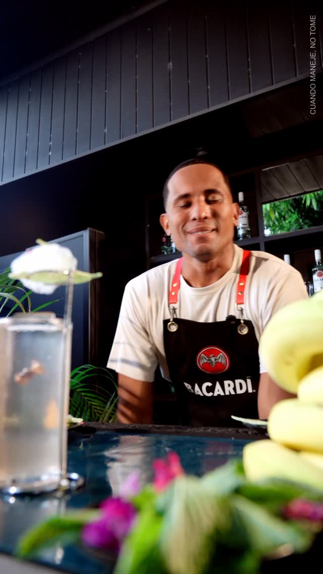 Mojito Fest 2026 ya empezó 💥
Inspirado en la jungla del Daríen 🇵🇦Mezclamos lima amarilla a la brasa con bananas, jugo de uva macerado por 24 horas con frescas hojas de hierba buena y ron Bacardi, el primer carta blanca del mundo.
Disponible en La Estrella hasta el 15 de Marzo🌴