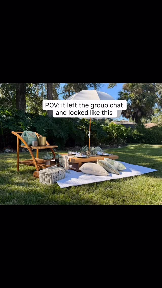 The group chat said it… we made it happen on Anna Maria Island ☀️🧺
.
.
.
.
.
#annamariaisland #beachpicnic #picnicinspo #picnicvibes #luxurypicnic