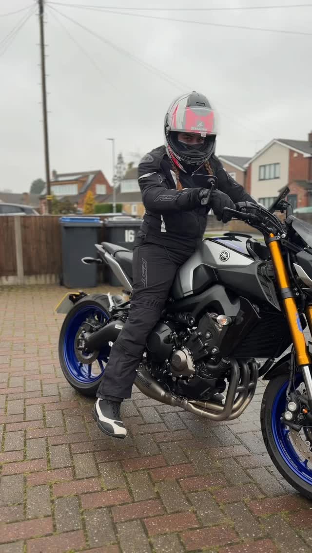 A round up of today’s fun and games with Whitney and her Yamaha MT-09 SP!
A good full day with us here at Shiny HQ showing, teaching and protecting this awesome bike!
Thank you for coming over and trusting us with your bike and have a safe and happy ride home!
