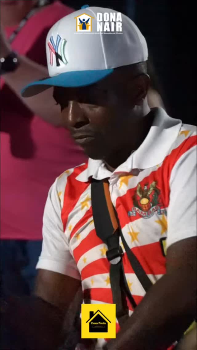 🎭✨ No último domingo (15), o Ocupa Carnaval foi realizado com muita alegria, música e encontros potentes!
A Associação Dona Nair e a Casa Preta agradecem a todas as pessoas presentes e às atrações que aceitaram o convite para construir conosco esse dia tão especial.
O Carnaval de rua é festa popular, cultura viva e ocupação do espaço público — reafirma o direito à cidade e a força do encontro coletivo.
E esse foi só o começo: a primeira de muitas festas que ainda virão! 💛
#OcupaCarnaval #CarnavalDeRua #CulturaPopular #DireitoÀCidade #CasaPreta AssociaçãoDonaNair