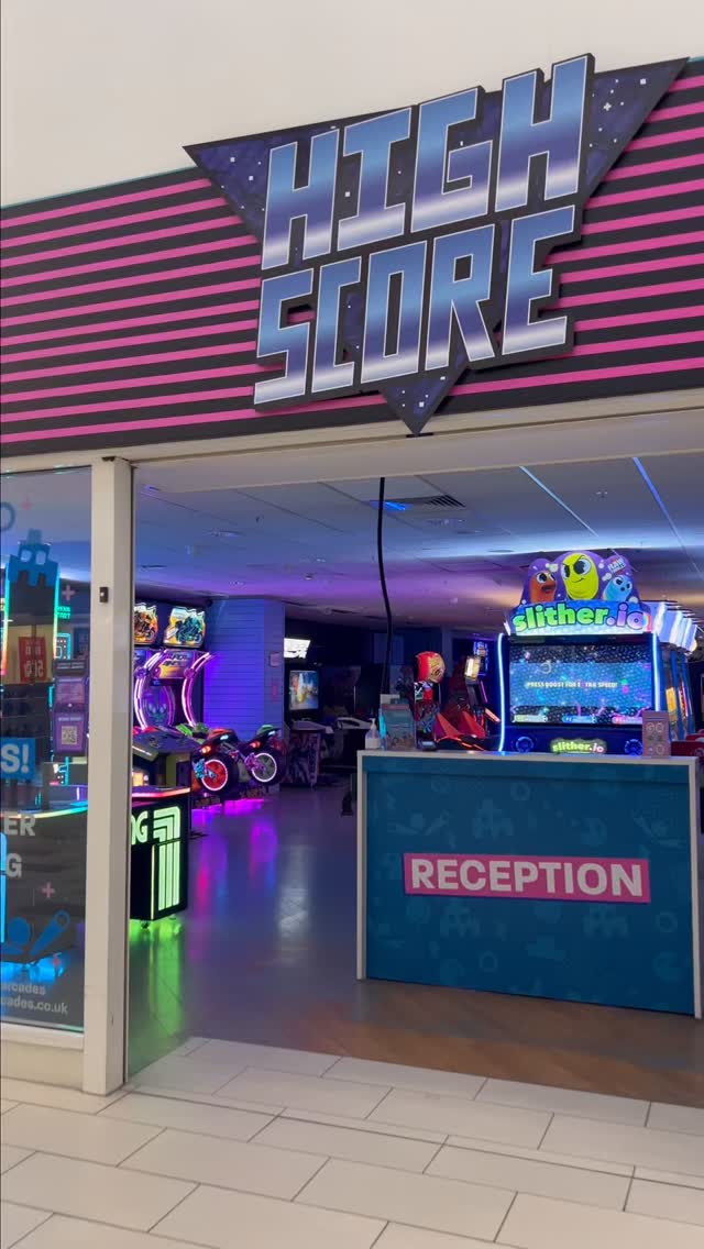 We're back with another venue walkthrough! This time, we're in Bracknell 👾 What's your favourite thing about our Bracknell arcade?!
#ThingsToDoWithKids #gaming #familyfun #dayoutideas #bracknell farnborough newbury newport poole southampton swindon worcester GamingCommunity arcadevibes retrogaming