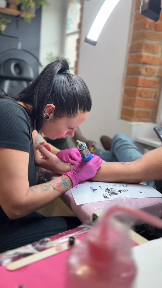 Jeden tatuaż, a zawarte w nim tak wiele ważnych motywów❤️