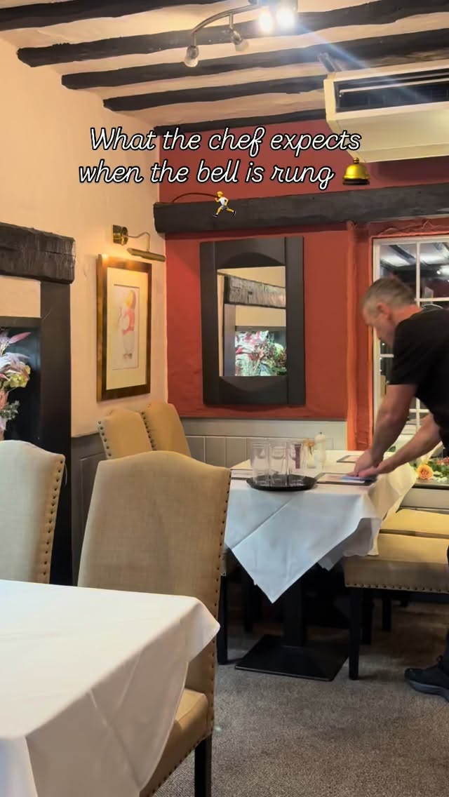 #Hospitality #serverlife #thegrumpymole #expectations