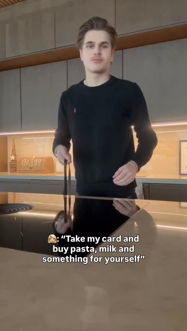 Pretty nice of her to let me buy a gift for myself 😂😌 what do you think?
#LukaSammalisto #Motorsport #RacingDriver