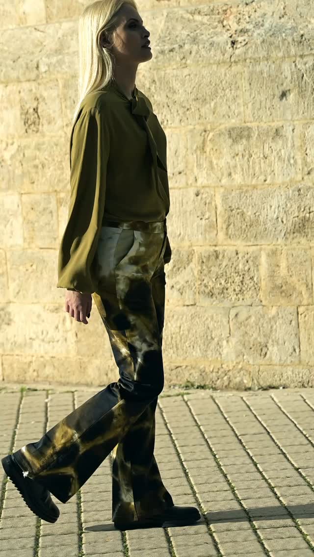 Meet our New baby!!! ‘Jade’ is a super flattering pants pattern. It has flared legs, shaped waistband which sits on the natural waist and closes with button and hook, front zipper fly, slash pockets and back darts. Sew up this wardrobe must have in many fabrics all year long!
.
#sewingpatterns #sustainablesewing #handmadewardrobe #sewsewsew