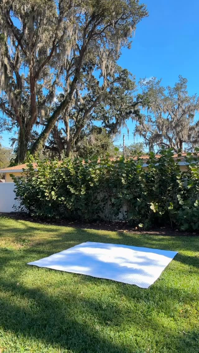 Turn your backyard into a luxury escape in Anna Maria Island, FL 🧺✨
📍 Anna Maria Island, FL
🔗 Book via link in bio
.
.
.
.
.
#backyardpicnic #picnicgoals #annamariaisland #luxurypicnics #picniccompany