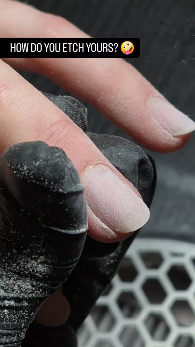 Are you experiencing lifting? This small change could help!
Filing in both directions can sometimes flatten the etching you have made and end up polishing the nail, making it harder for product to grip onto the surface.
Etch in one preferred direction to allow the microscopic scratches to remain standing.
#nails #naileducation #toptips #nailcourse #dungarvan