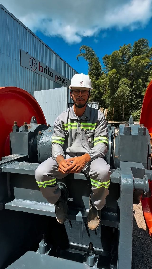 🚜✨ Fevereiro é um mês mais que especial para nós da Brita Peças!
É tempo de celebrar nossa história, relembrar desafios, conquistas e cada passo que nos trouxe até aqui. 💙
Por isso, estamos preparando uma série de conteúdos exclusivos para compartilhar um pouco mais da nossa trajetória, dos bastidores e das pessoas que fazem a Brita Peças ser referência no mercado.
Acompanhe, curta, comente e venha fazer parte dessa história com a gente! 👊
Tem muita coisa boa vindo por aí… 🚀
#BritaPeças #NossaHistória #FevereiroEspecial #Britagem #Indústria Empreendedorismo