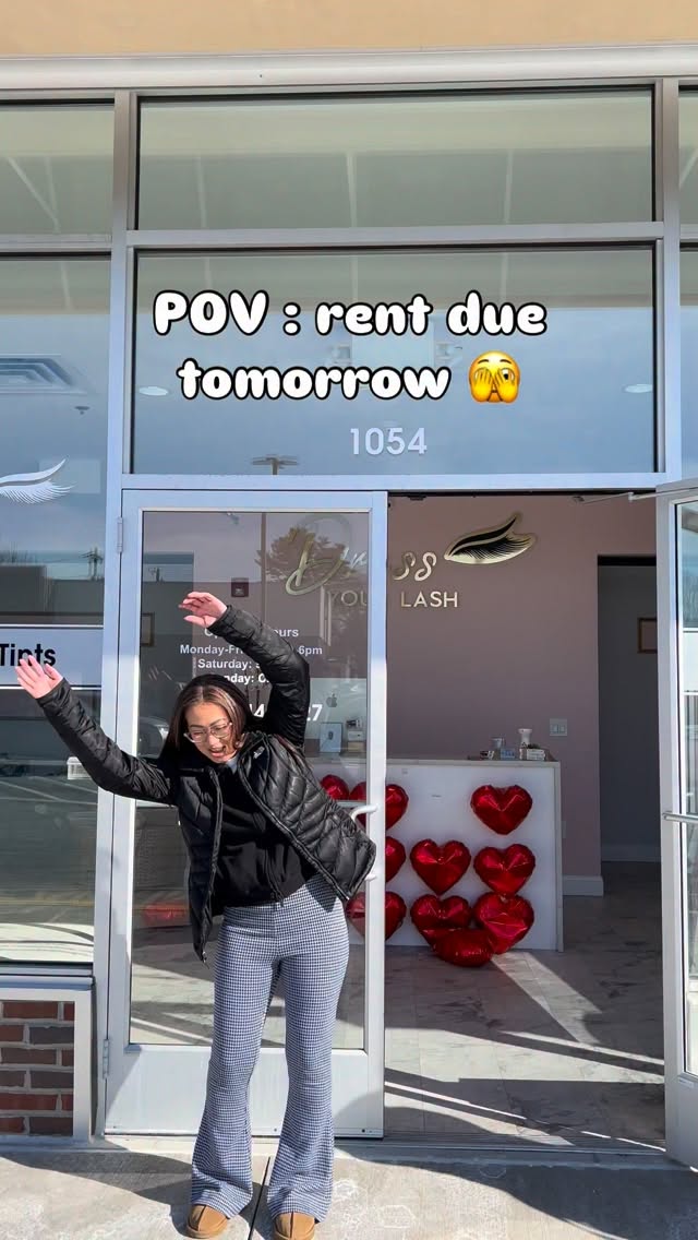 We don’t chase clients. We guide them 😉
@dressyourlash_
#smallbusinessowner #pov #bossenergy #entrepreneurlife #supportlocal