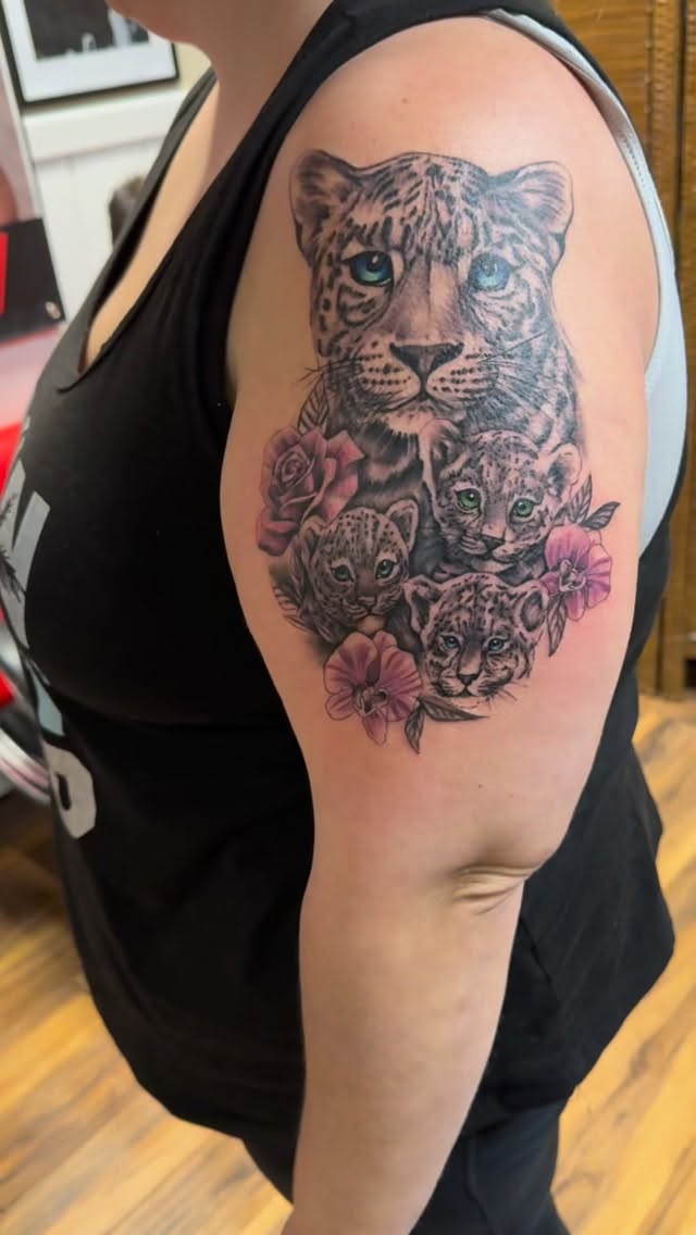Momma and kids upper arm tattoo. Enjoy #btkink #genevany #billythekidmeyers #awardwinning #tattooartistinny