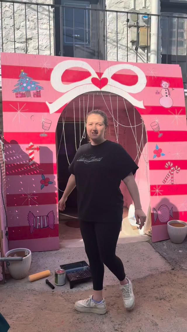 Omg hi - it’s been a hot minute since you guys have pained the outside of the bar with me 🥹 so much has happened since then.
Someone asked me yesterday why I wanted to start a bar and I told her that it was a complete accident. And that is so true. But once I looked around and realized “oh snap - I’m opening a bar.” I KNEW it was going to be a girl bar.
A few videos ago I received a lot of questions about what this girl bar is and what does girl bar mean. I’d love to tell you!!
A girl bar (to me) is the antithesis of a sports bar. Sports bar: made for men by men. Women can still come in, have a glass of whatever and have a blast. Girl bar: made for women by a woman (aka me((: ). Men can still come in and have a glass of whatever and have a blast. But it wasn’t made with the male gaze in mind. It was made for the girls.
I’ve also gotten questions like - “well men will just be predators there, right?” NOPE. We have very strict rules. Also men tend to be very outnumbered here so it’s like they are walking into a lions den honestly.
Everyone is welcome here. Everyone. It’s a safe place. Your safe place to have fun, have a drink, and leave all the things of world behind. I hope to see you soon @ozarkcharcuterieandwinebar in our back alley girl bar 💖
Stay tuned for part 2 of me trying to paint this!!