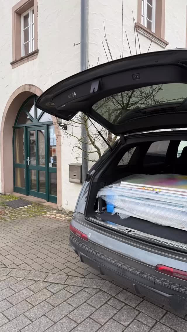 Was für ein schöner Tag zu Valentinstag. So eine schöne Präsentation meiner Werke und so viel Liebe zu meiner Kunst 👩🎨🎨 Merci von Herzen ❤️❤️#kunst #artist #acrylicpainting #künstlerin #abstractart