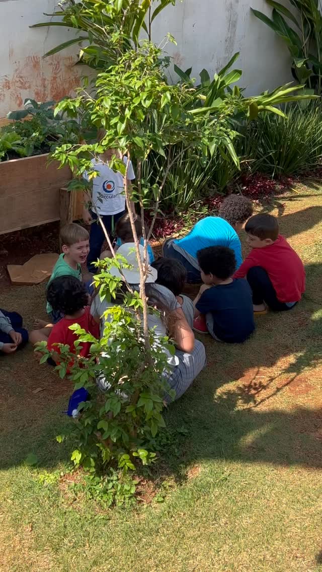 Os primeiros anos constroem as bases emocionais, cognitivas e sociais para a vida inteira.
Infância é fundamento, não ensaio.
#PrimeiraInfância #DesenvolvimentoInfantil #EducaçãoComRespeito #InfânciaImporta
