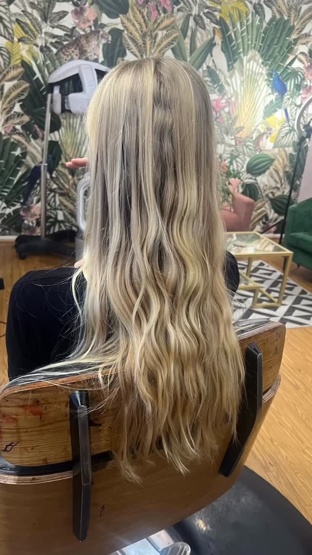 Hair today, gone tomorrow 😆
.
When a new mom wants to make everything in her life easier, a new cut is in order
.
#hairbybettina #sonomacounty #santarosahairstylist #newmoms