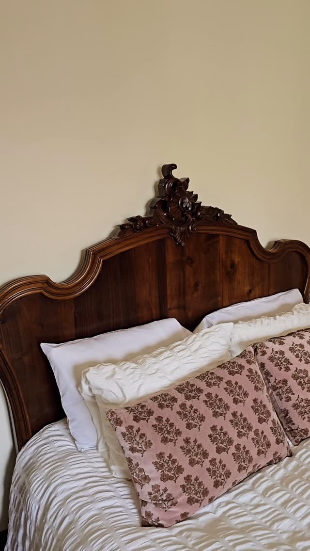 Cloudy outside, cozy inside.
#Azores #AzoresIslands #VisitAzores #CozyStay