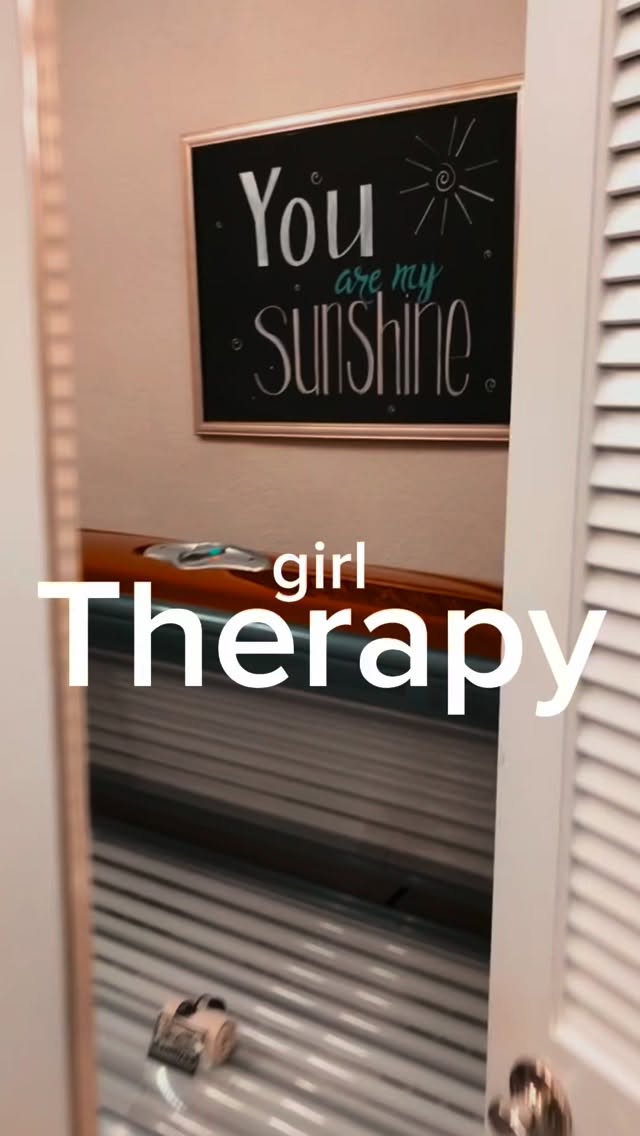 Sun, beds, and a little me-time… AKA girl therapy 🌞💖
Caution: may cause sudden confidence, hair flips, and compliments from strangers.
✨ Treat yourself today—your glow is waiting.
#tanningsalon #spraytannearme #girltherapy #tantherapy