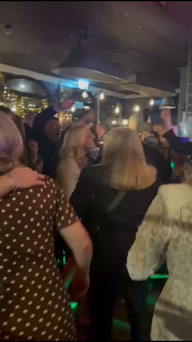 Irish, rock and pop shenanigans last weekend at @theprincealbertcamden. Congratulations Hannah and Richard ❤️With smiley @ro_barrett @martyndrabik @korolevamoon and Mr joie de vivre @tristanevansgtr #weddingband #rockcoversband ##Irishmusic #ceilidhband