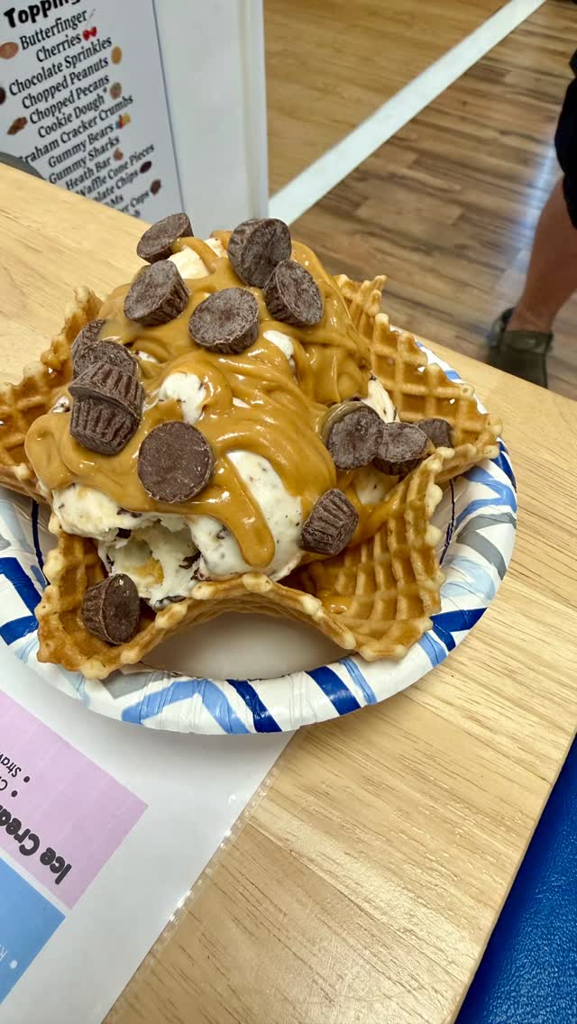 Y’all come up with the best combinations!
Who needs a pick-me-up today?
What do you want to try next?
324 Village Road ~ Leland, NC
Fall/Winter Hours:
Sun: 12-8pm
Mon: CLOSED
Tue-Thu: 2-8pm
Fri-Sat: 12-9pm
First time visiting? Turn as if you’re going to Domino’s. We’re in the building directly behind them.
#mimiandpapaspopcorn #customercreations #visitlelandnc #treatyoself