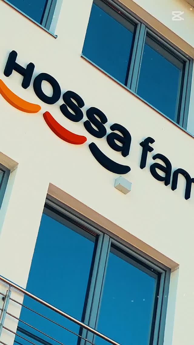 Detaily robia celok. ✨ Pre klienta Hossa Family sme realizovali kompletný branding priestorov.
✅ 3D logá v interiéri aj exteriéri
✅ Orientačný systém (navigácia k expedícii a vedeniu)
✅ Označenie budov a popisné panely
Všetko od návrhu až po finálnu montáž. Keď sa spojí poctivé remeslo a moderný dizajn, vznikne niečo, čo funguje na prvý pohľad.
Napíš do komentára slovo REKLAMA a pošlem ti do správy prehľad možností, ako vieme brandovať tvoje priestory. 📩
#johnyoak #hossafamily #3dsign #brandidentity #signagedesign #poprad #slovenskyvyrobca #design #architecture #industrialbranding #brandingagency #ledsign #visualidentity #slovakbrand #detail