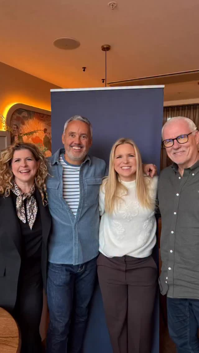 Två lag med med samma målbild i tv-serien ”Jagad”. Att inte låta Aschberg och hans tolv jägare hitta oss. Vi har hela landet som spelplan.
Team Naja/ Filippa och team Glenn/ Hasse är redo.
Låt jakten börja!
Premiär 4 mars på @kanal5sverige