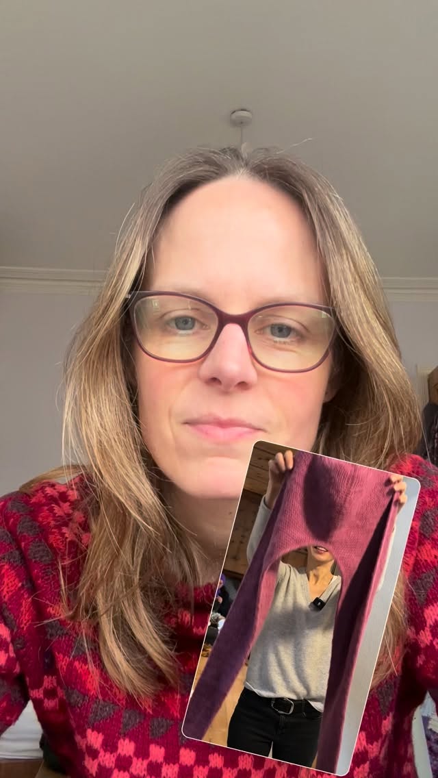 Could knitting actually help athletes improve their performance at the Winter Olympics? For more info on these research papers check out our two journal club episodes and blog posts
#winterolympicknitting