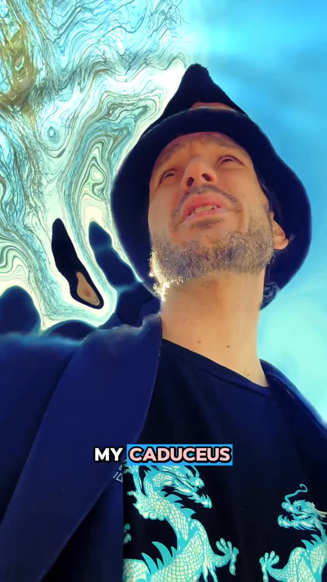 “Morning meditation before the first sign of @daylyt2k , finding order amongst this Organized Konfusion”
Morning Meditation by Dove Mosis
Www.HipHopMedicine.com EST 2013
#Lyricism#Bars#MoveDosis#Poet#HHMEDS