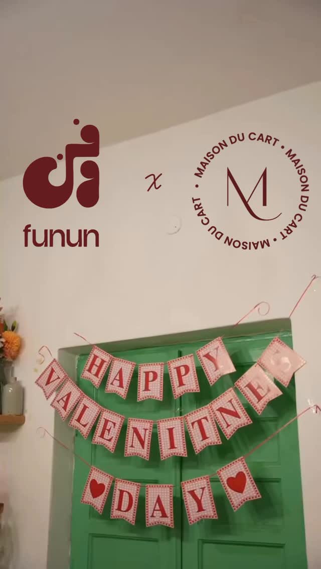 Canvas Duo 🎨✨
A night of painting together, swapping canvases, drawing each other, and ending it all with a full dinner around the table. So many laughs, unexpected masterpieces, and the sweetest little moments.
Thank you to everyone who joined us 🤍
ليلة مليانة رسم وضحك وتبديل لوحات وتحدي رسم بعض — وختامها كان بعشاء كامل حوالين الطاولة.
ضحك كتير، لوحات مفاجِئة، وأحلى تفاصيل صغيرة.
شكراً لكل حدا شاركنا هالتجربة 🤍