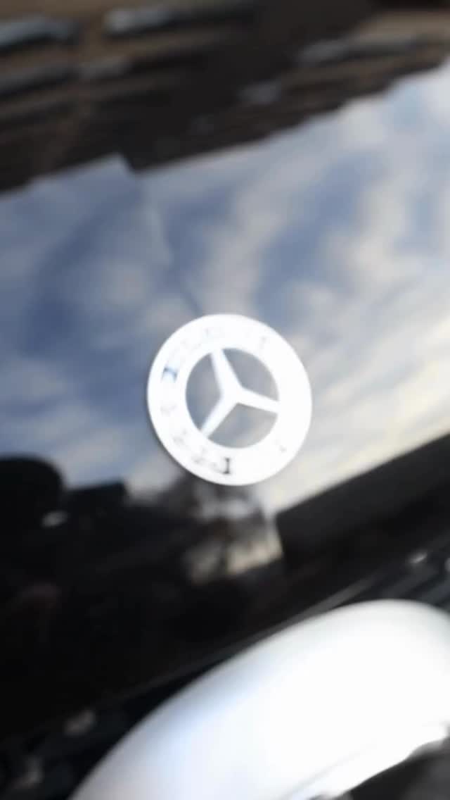 London sets the pace.�And during London Fashion Week 2026, every minute matters.
Designers, stylists, media teams and VIP guests move on precise schedules. Castings, fittings, private viewings, evening events, all flowing across the city without pause.
This week isn’t just about fashion.
�It’s about timing, privacy and seamless movement.
From discreet chauffeur-driven arrivals to secure end-to-end travel management, we ensure every journey feels calm — even when the calendar isn’t.
If your schedule is full this week, let us take care of the travel behind it.
Odyssey Connections�Professional. Trusted. Attentive.