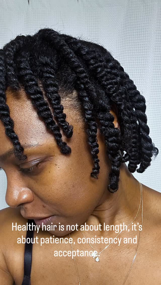 Healthy hair is not about length, it’s about strength, balance, and care.
It’s about a healthy scalp, hydrated strands, and routines that respect your texture.
Length is a result, not the goal. When hair is nourished, protected, and understood, it thrives naturally.
.
#coilyhair #texturedhair #naturalhairstylist #ottawacurlyhairstylist