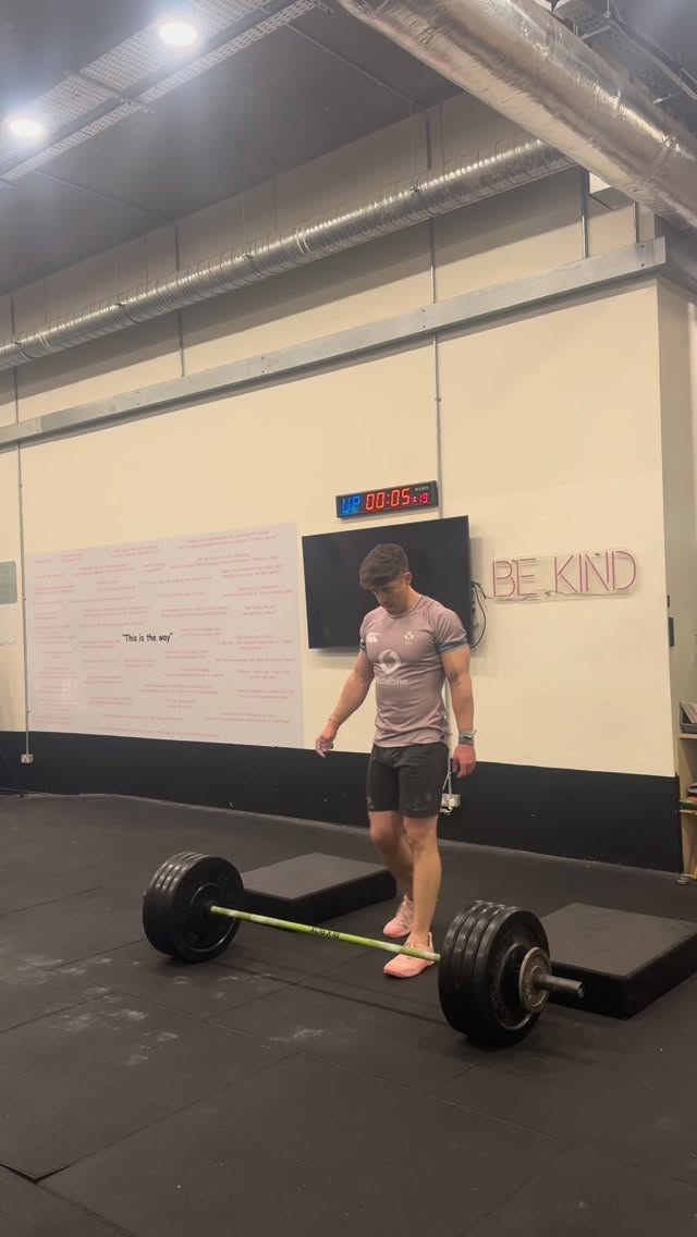 @irishrugby I’m ready to go whenever you need some new front rowers!
Fun fact, I was 115kg at my heaviest when I played front row 😳
Today we did some barbell cycling; Some sets of squat cleans, power cleans and deadlifts for reps