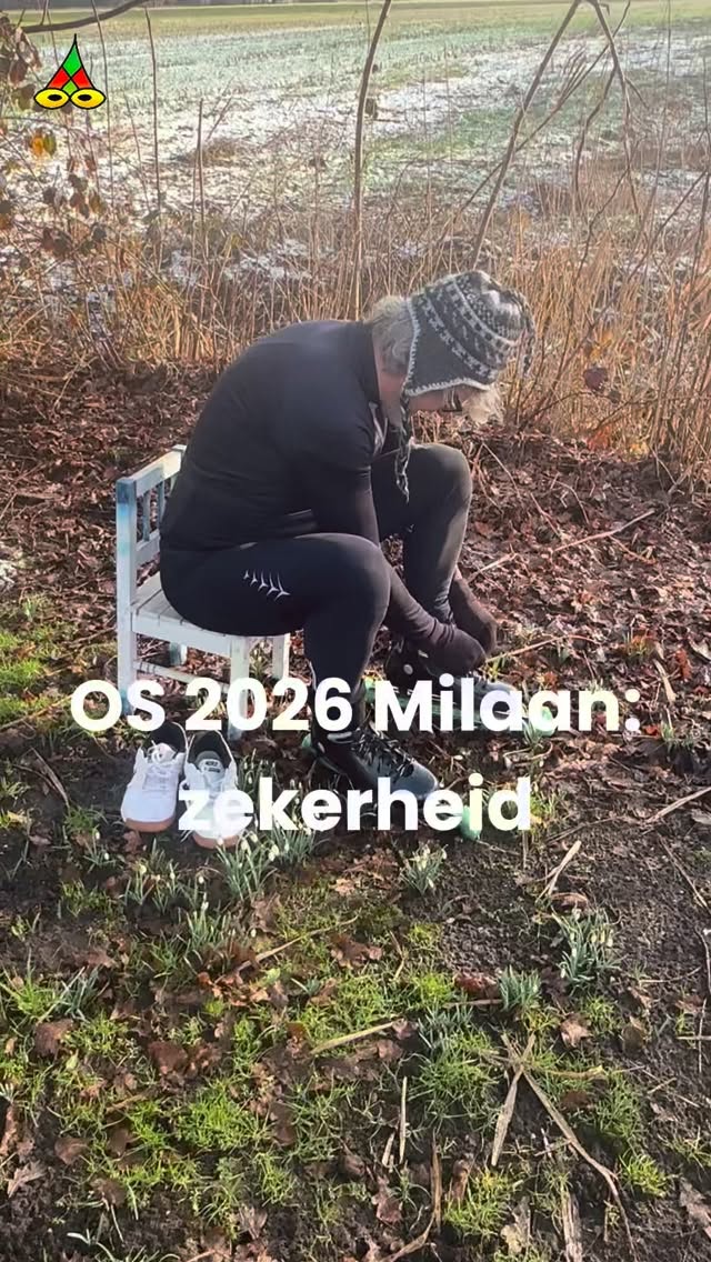 - Zekerheid
De seizoenen veranderen.
Dat is het enige wat verandert.
Volg het @poeziejournaal -
dichterlijke reportages met rechte rug en open hart.
✍️ Maurice Jonkers & 🎥 Hilma ten Boske
Wil jij ook een gedicht of optreden?
Stuur een DM of kijk via de link in bio.
#poeziejournaal #dichterlijkereportages #houdezonzijde
#milanoCortina2026 #schaatsen @femke.kok @juttaleerdam