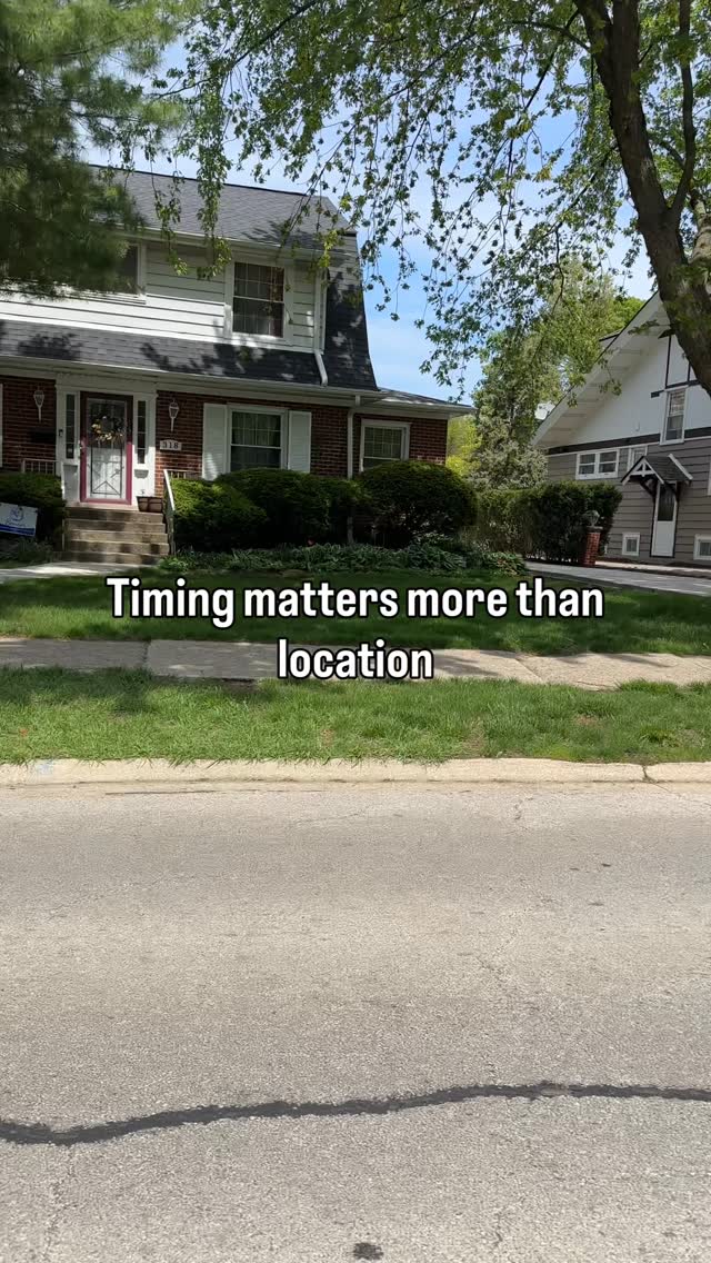 Most people think they are choosing between Chicago and the suburbs.
They are not.
They are choosing whether their home still fits their life.
I see this all the time.
People wait for the perfect place instead of checking in with what has changed.
New job.
Kids growing up.
Parents needing more support.
A lifestyle that quietly feels different than it used to.
The best move is rarely about the map.
It is about alignment.
City or suburbs right now
when to move Chicago | life changes and housing | Chicago real estate planning | moving within Chicagoland | Chicago realtor
