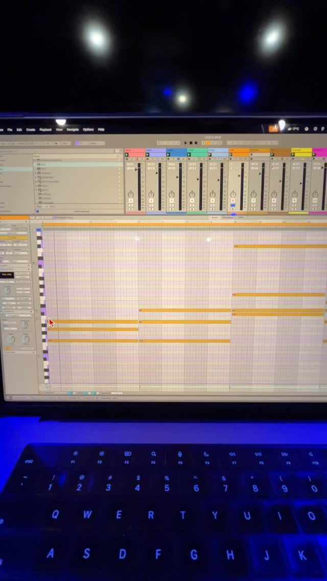 Turn your chords into movement. 🎹➡️✨
In Ableton Live, you don’t need complex MIDI tricks to create energy.
Just head to Transform → Arpeggiate, choose your style, set the rate, and instantly convert static chords into a flowing arpeggiated pattern that breathes with your track.
Simple workflow. Professional results.
Follow for more music production insights.
#AbletonLive #MusicProductionTips #ElectronicMusicProducer #RewireMusicAcademy #miditricks