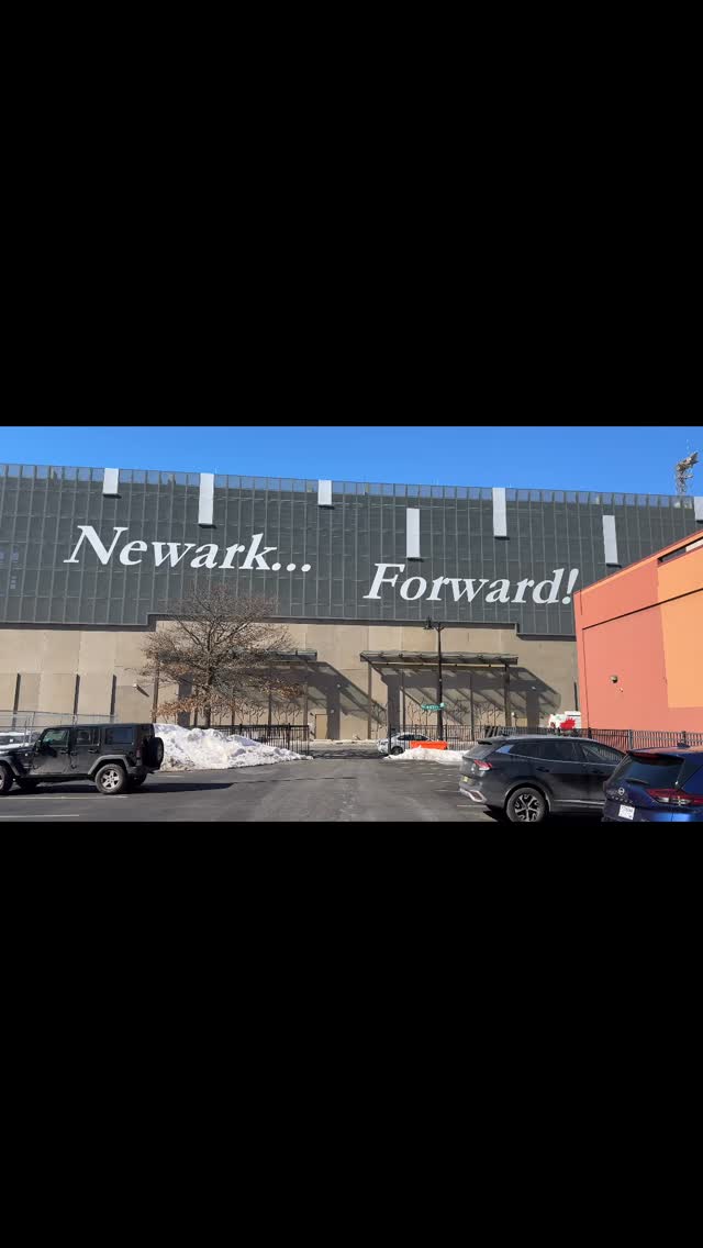 Quick recap of Delivery Day at @covenanthousenj đď¸đđđď¸đď¸ Covenant House is a truly special, safe space that creates individualized programs for young people facing homelessness. It offers hope and support, along with opportunity for youth to start a new chapter in their lives. It is always our pleasure to support this AWESOME organization! â¤ď¸
