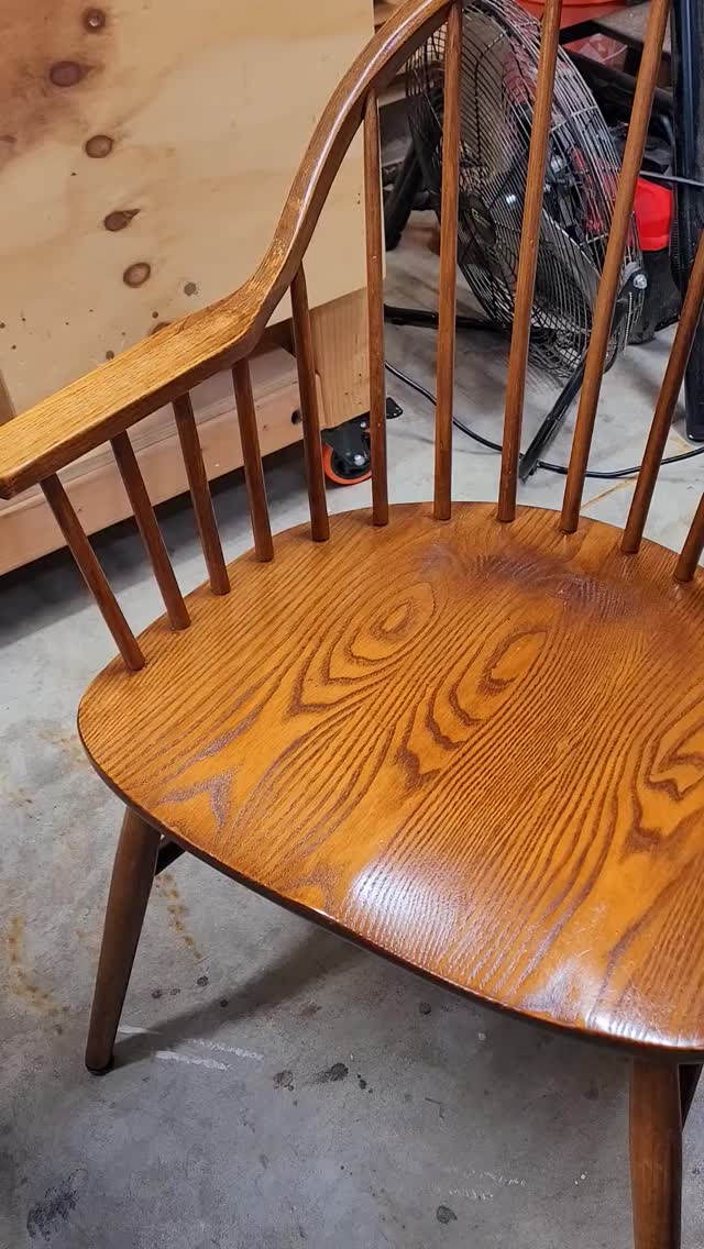 Just fixed and conditioned 8 chairs for a customer. Can you guess which one I worked on?
#fixchair
