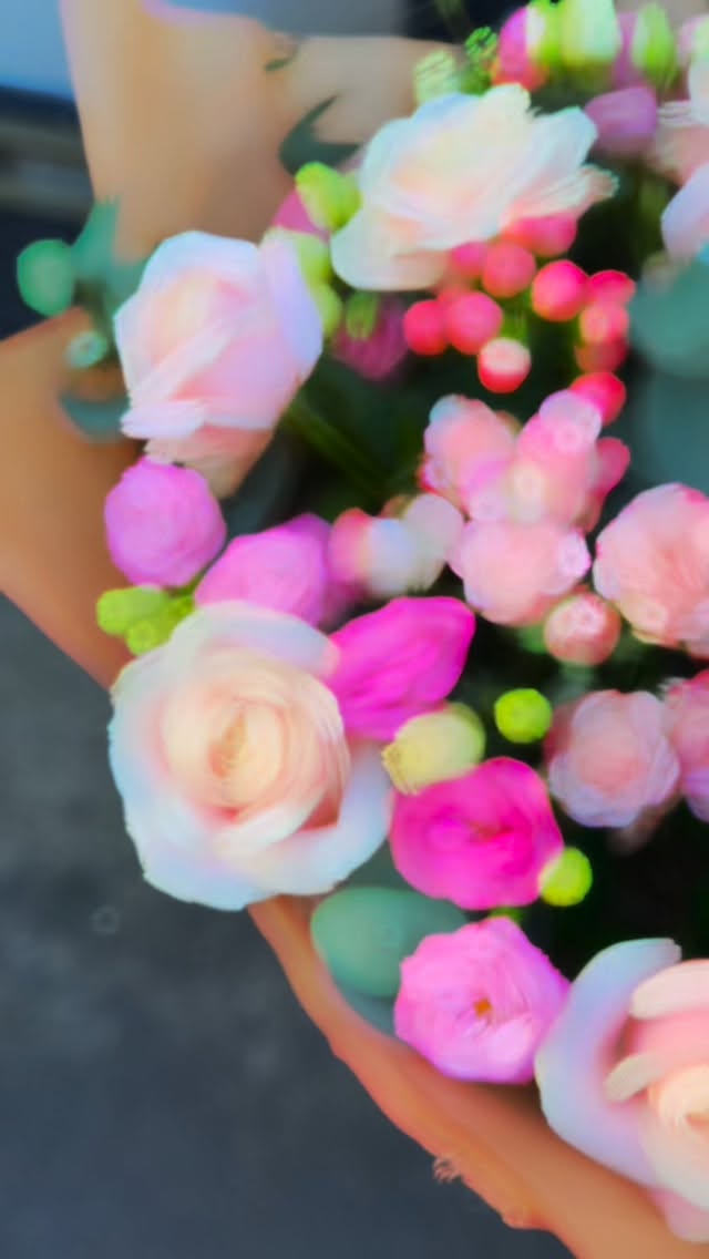 You can now get ahead of everyone else and schedule your Mothers Day orders on our website š
Head over to www.lawlessflowers.com and click the Motherās Day section and away you go! š¤
Motherās Day is another very busy day for us so getting your order in early guarantees your mom a delivery that she deserves ā¤ļø
#flowers #fyp #mothersday #mom #limerickflorist