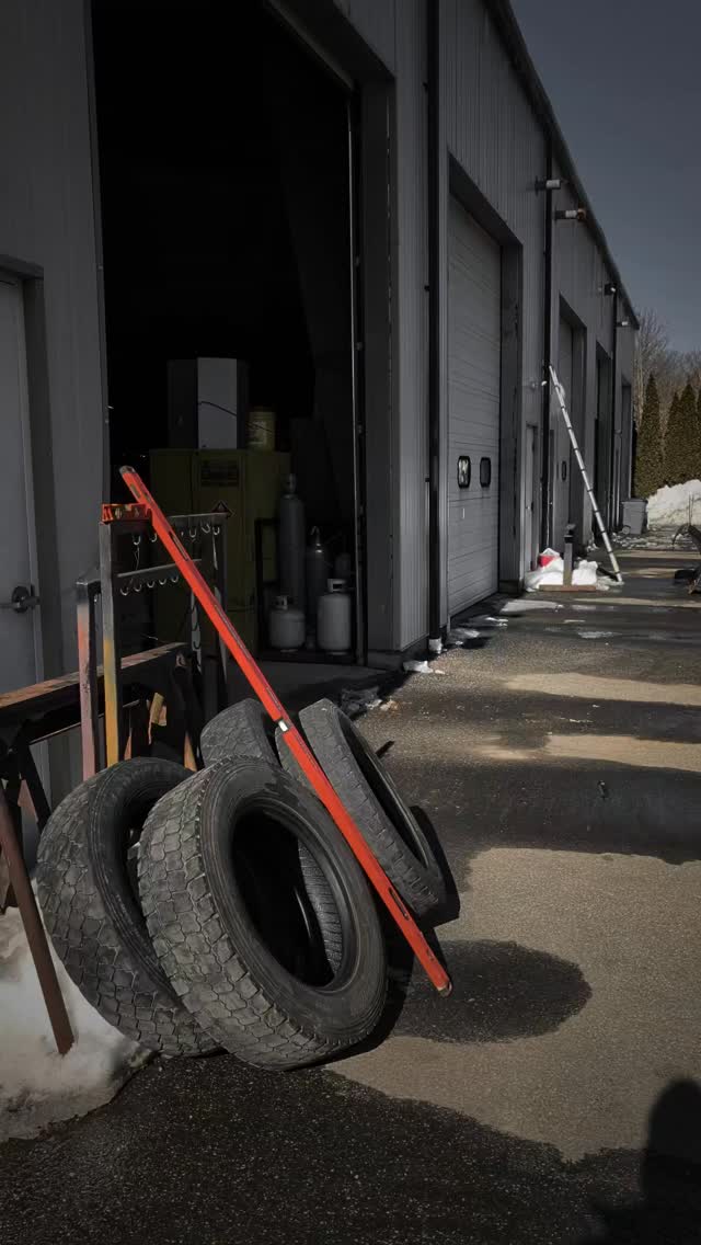 Lil teaser for something new that we're very excited about! More on this in the next couple weeks 😎
#unicontrol #johndeere #dozer #spectralaser #machinecontrol