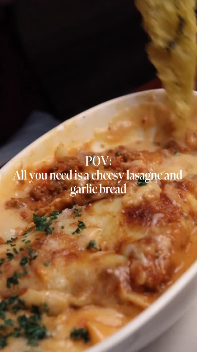 All you need is Scoozi's cheesy lasagne🤤
Garlic bread or chips as a side? Or both? Comment below👇