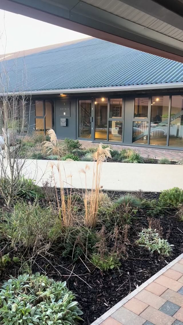 Well this is much more like it ☀️ Spring is in the air!
#shrewsbury #pilatesstudio #reformerpilates