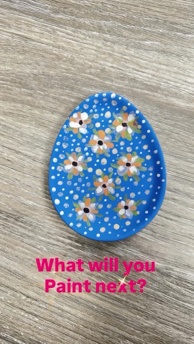 A few of today’s amazing creations before they take a bath in glaze and head into the sauna. We can’t wait to see them come out!
What will you paint next?
https://www.topofthepots.co.uk/reservations
#potterypainting #pottery #daysout #berkshire #ceramics