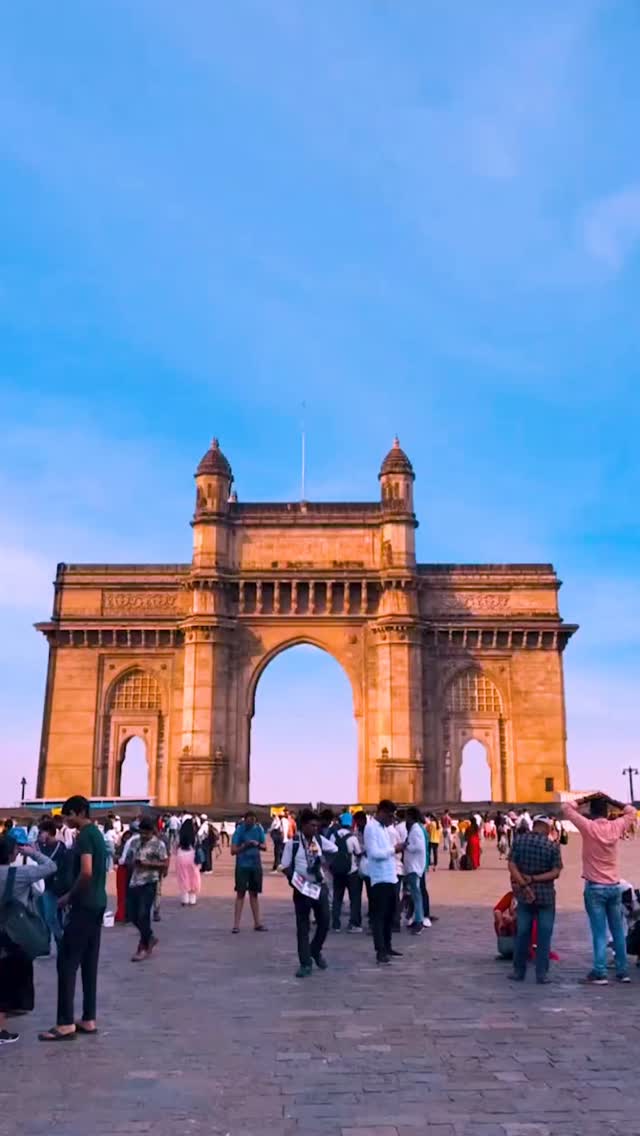 Still buzzing from Harmony 2.0 by the sea 🌊✨ what an energy!
Mumbai really showed up.
Our booth stayed full, amazing people stopped by, experienced our products, and the response was incredible.
So many new faces, genuine conversations, and beautiful connections all in one place.
Moments like this remind us the Finding You tribe is growing, and the vibe is real.
harmony 2.0 mumbai, event highlights, community experience, finding you skincare, soulful brand moments
#mumbaievents #eventvibes #communitylove #skincareexperience #mumbaivibes