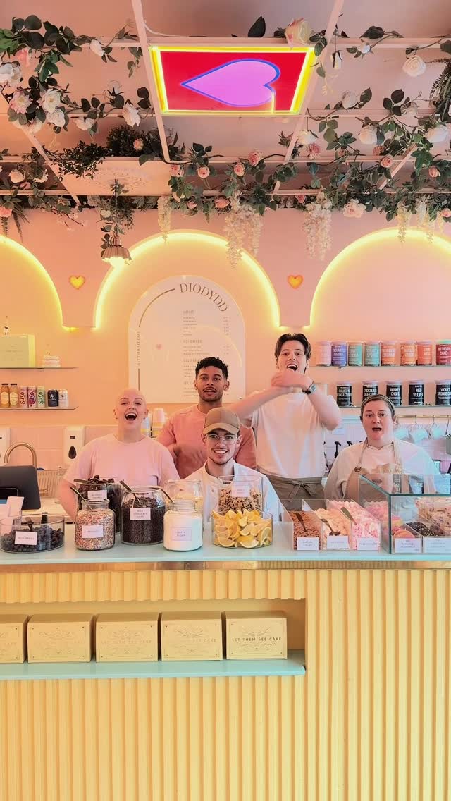 Happy pancake day 🥞 We've been having such a wholesome day with you all in the shop where you've been LOVING our pancake bar!
Thank you for joining us, we've loved every minute 🥰
#letthemseecake #pancakeday #happypancakeday